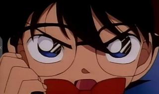 小兰给新一打电话