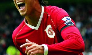 c罗在曼联踢了几年